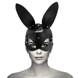 Coquette chic desire  mascara cuero vegano con orejas de conejo
